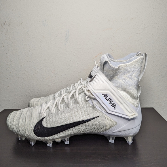 Nike Alpha Menace Elite 2 Flyknit Multiple Men\'s Size Football Cleats AO3374-101